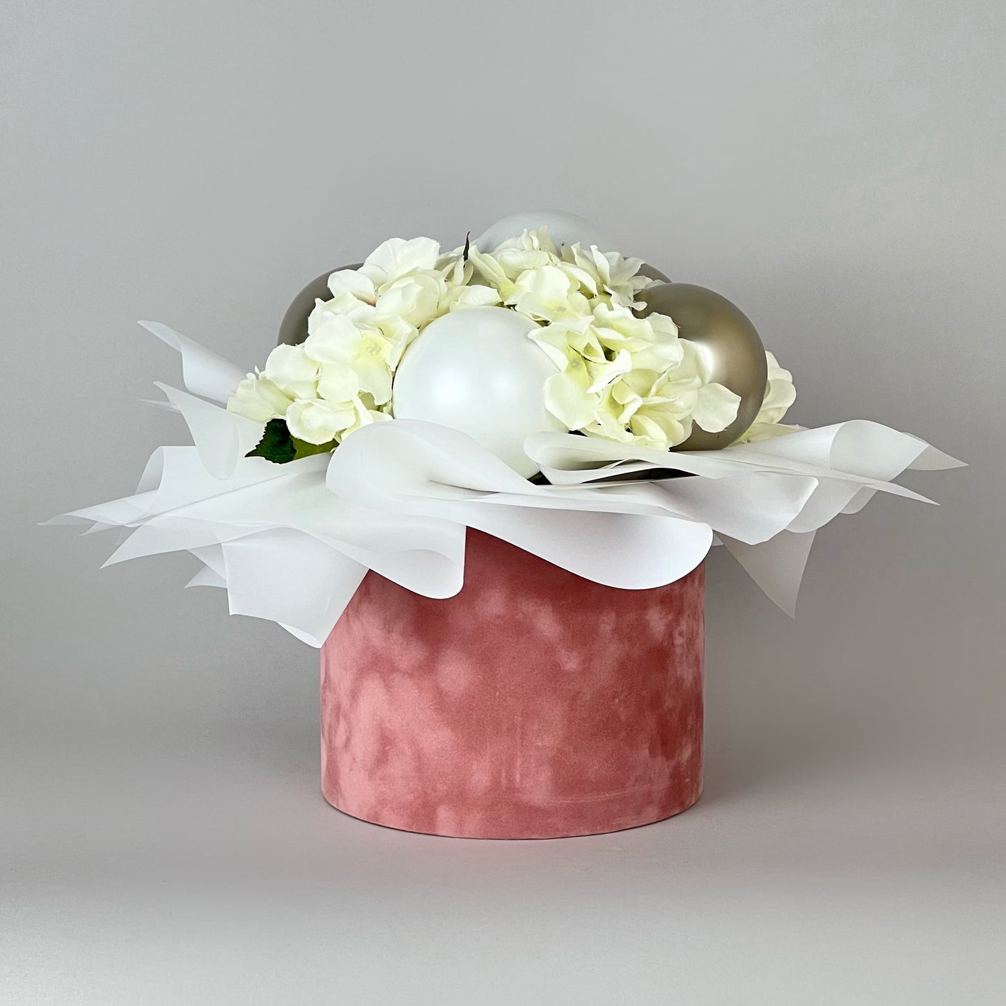 Velvet Round Flower Box 8" x 7" | 20 × 18 cm Powdery (1 pc)