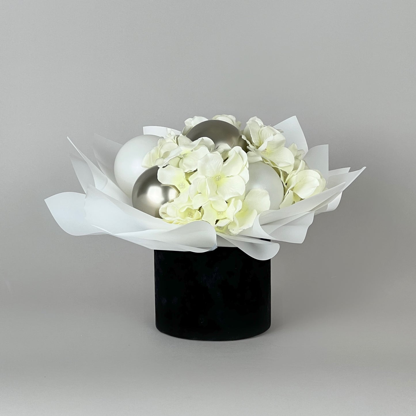 Velvet Round Flower Box 5" x 4" | 12 × 10 cm Black (1 pc)