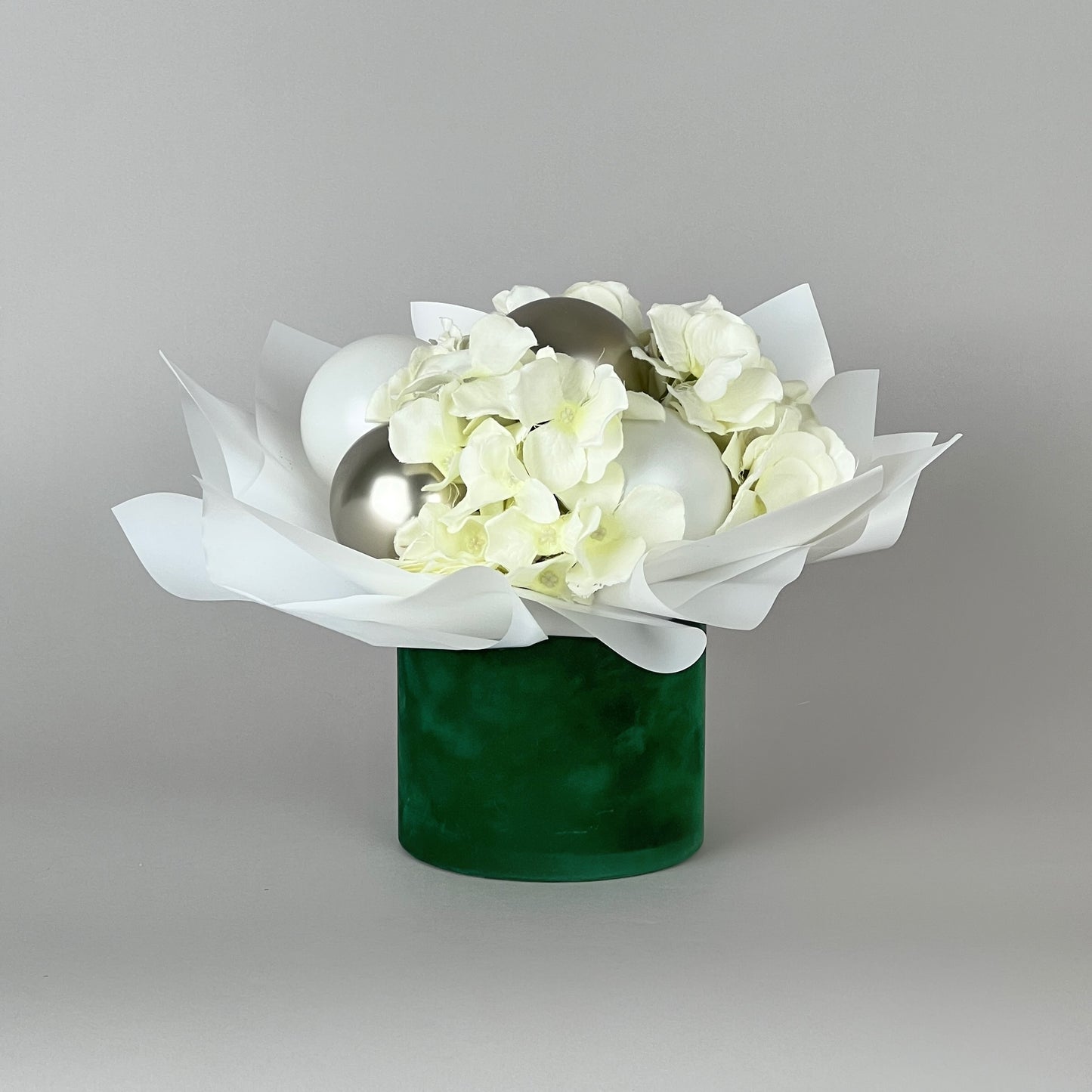 Velvet Round Flower Box 5" x 4" | 12 × 10 cm Emerald (1 pc)