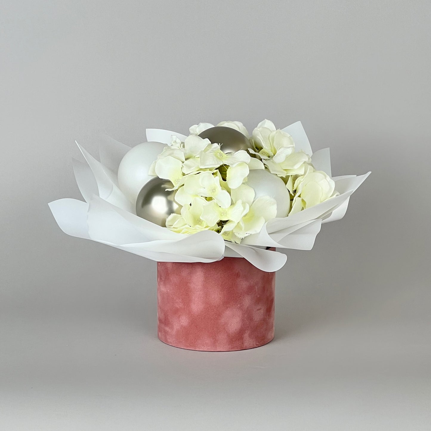 Velvet Round Flower Box 5" x 4" | 12 × 10 cm Powdery (1 pc)