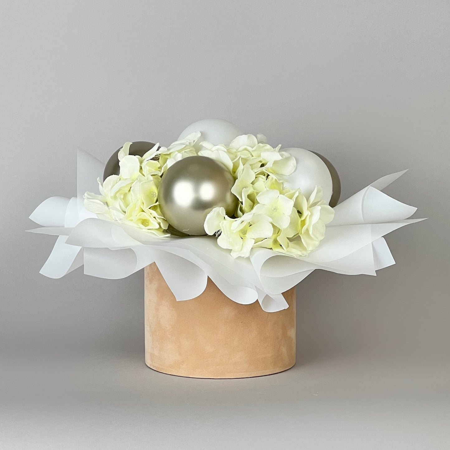 Velvet Round Flower Box 6" x 5,5" | 16 × 14 cm Beige (1 pc)