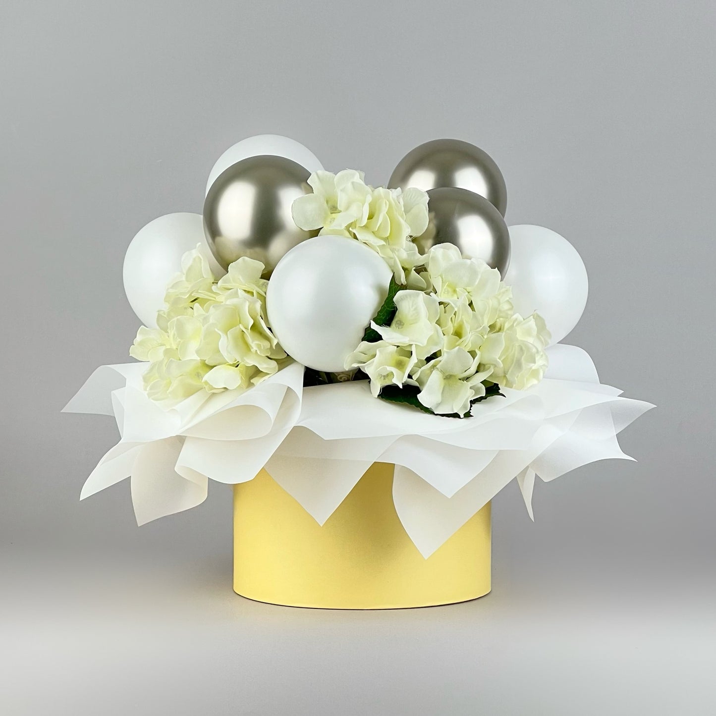 Round Flower Box 8" x 7" | 20 × 17 cm Ivory (1 pc)