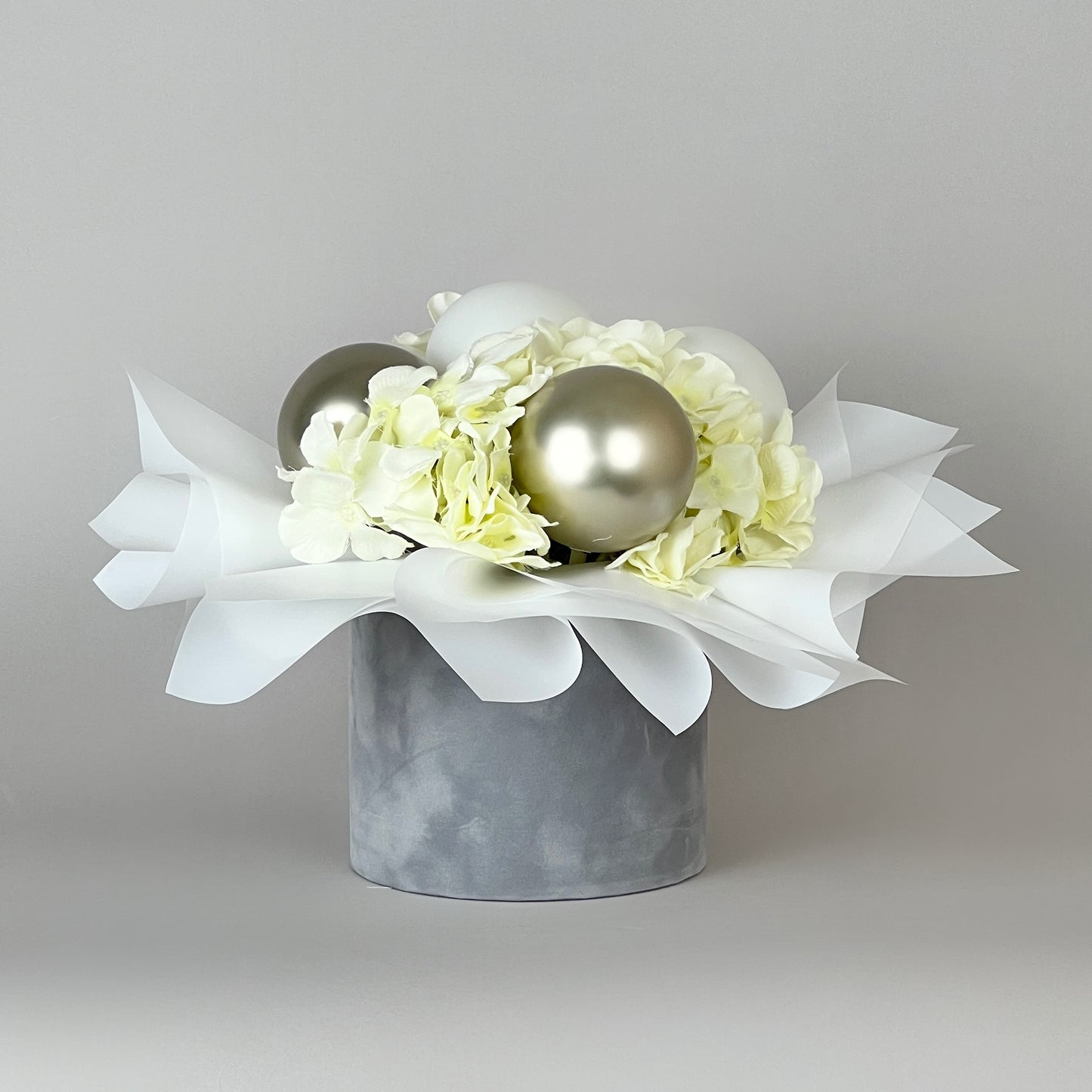 Velvet Round Flower Box 6" x 5,5" | 16 × 14 cm Light Grey (1 pc)